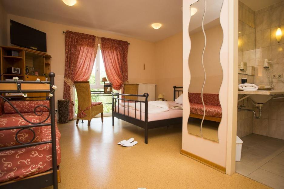 Mediterran Hotel Juwel Karlstein am Main Zewnętrze zdjęcie